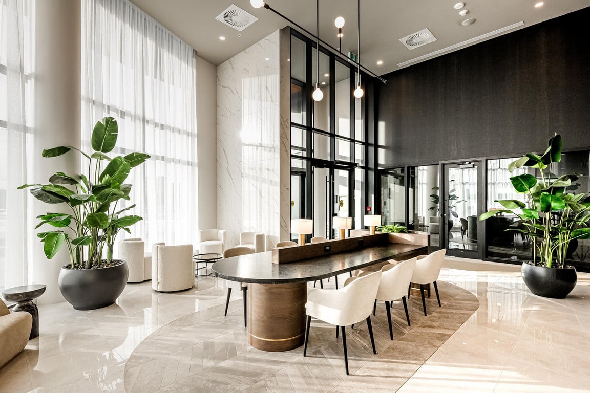 Lobby3_Central_Parc_Laval_-_Amenities__6_of_24_