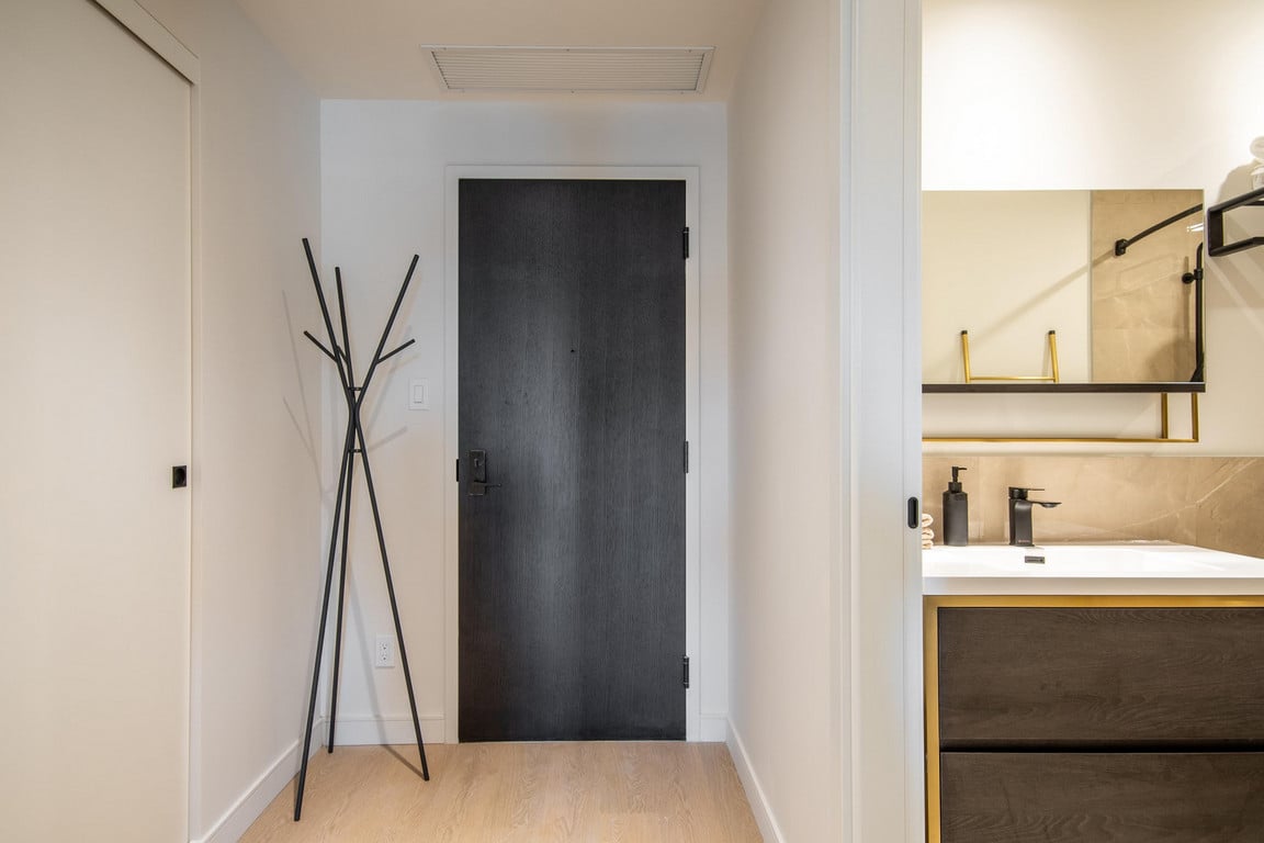 Suite Door_641495_302-2