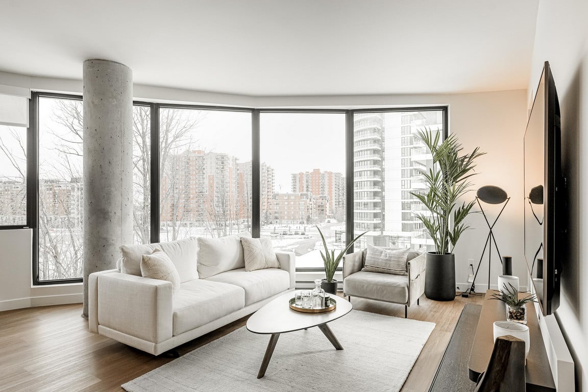 White Lounge_Central_Parc_Laval_no__506__13_of_38_