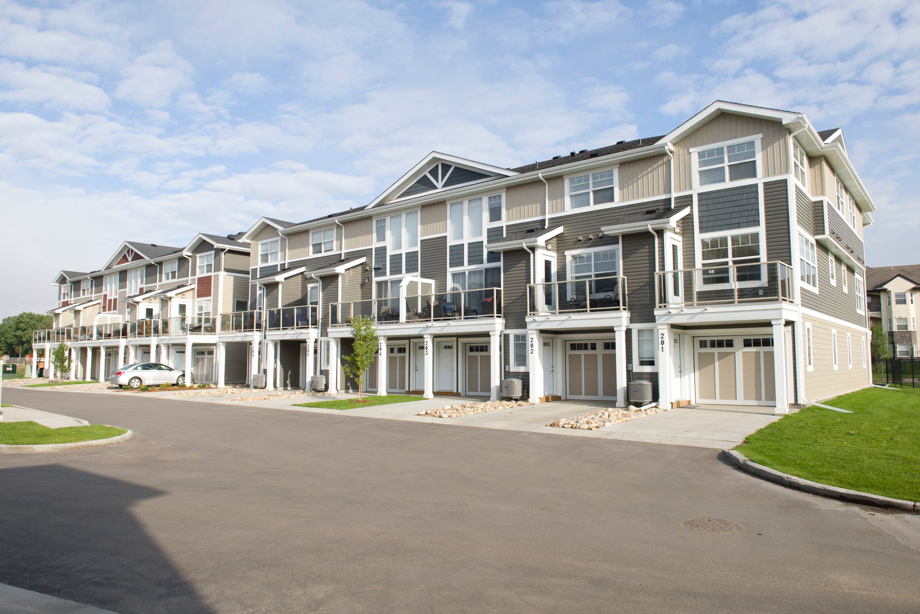 Bravo Townhomes_Exterior