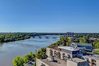 riverfront-residential-building-montreal