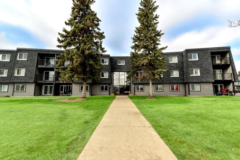 photo de la propriété pour le 5314 Riverbend Rd., London