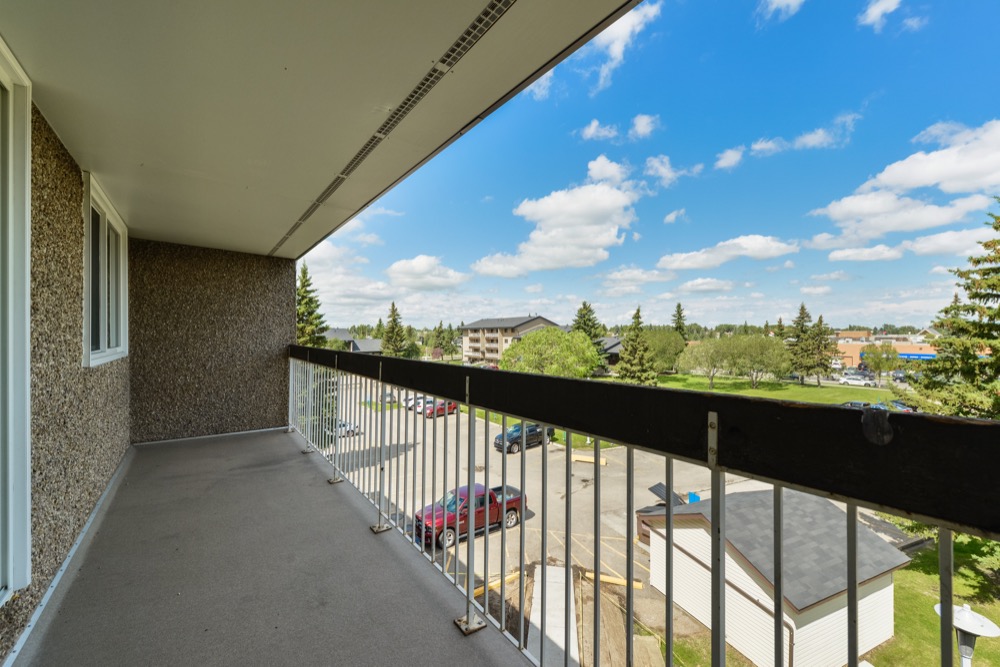 property photo for 17735 64 Ave NW, Edmonton