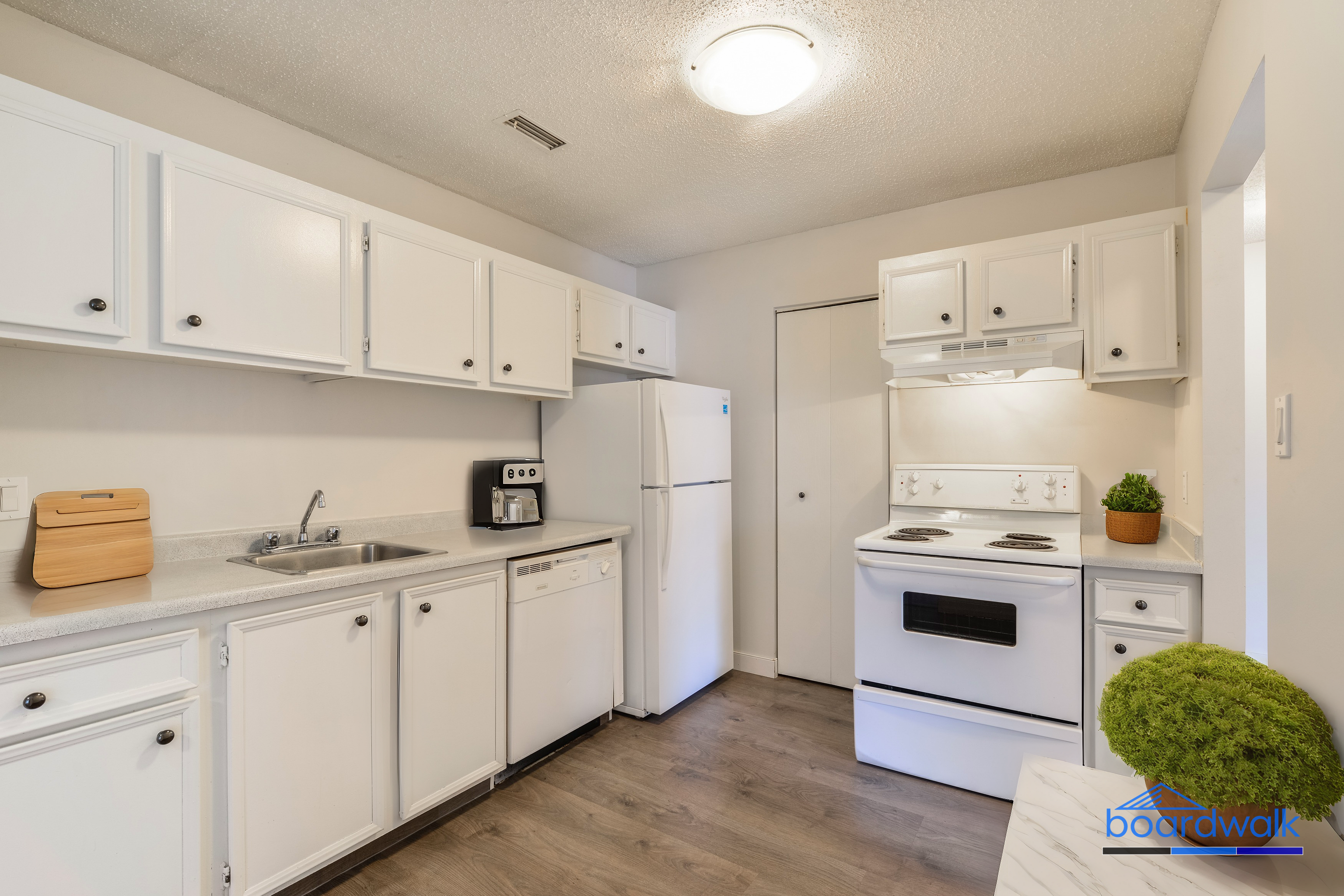 2 Bedroom at Garden Oaks