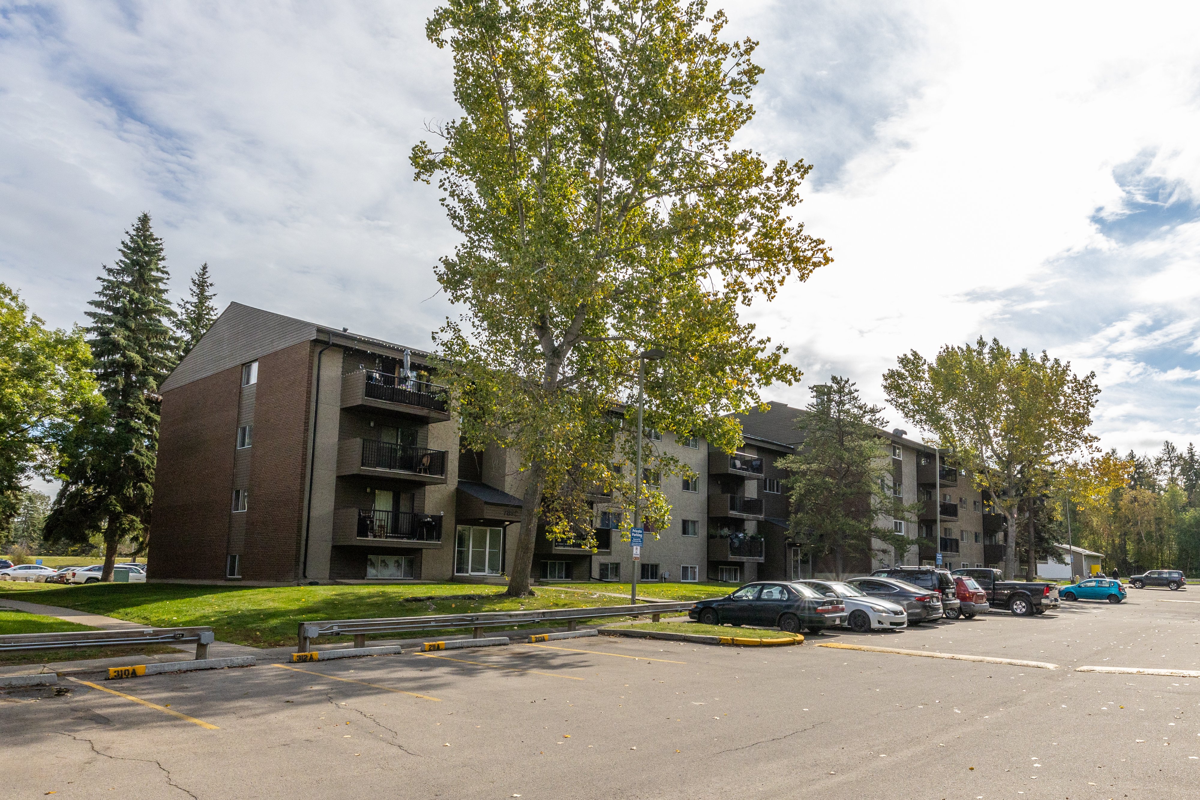 property photo for 101-799 Calahoo Rd., Spruce Grove