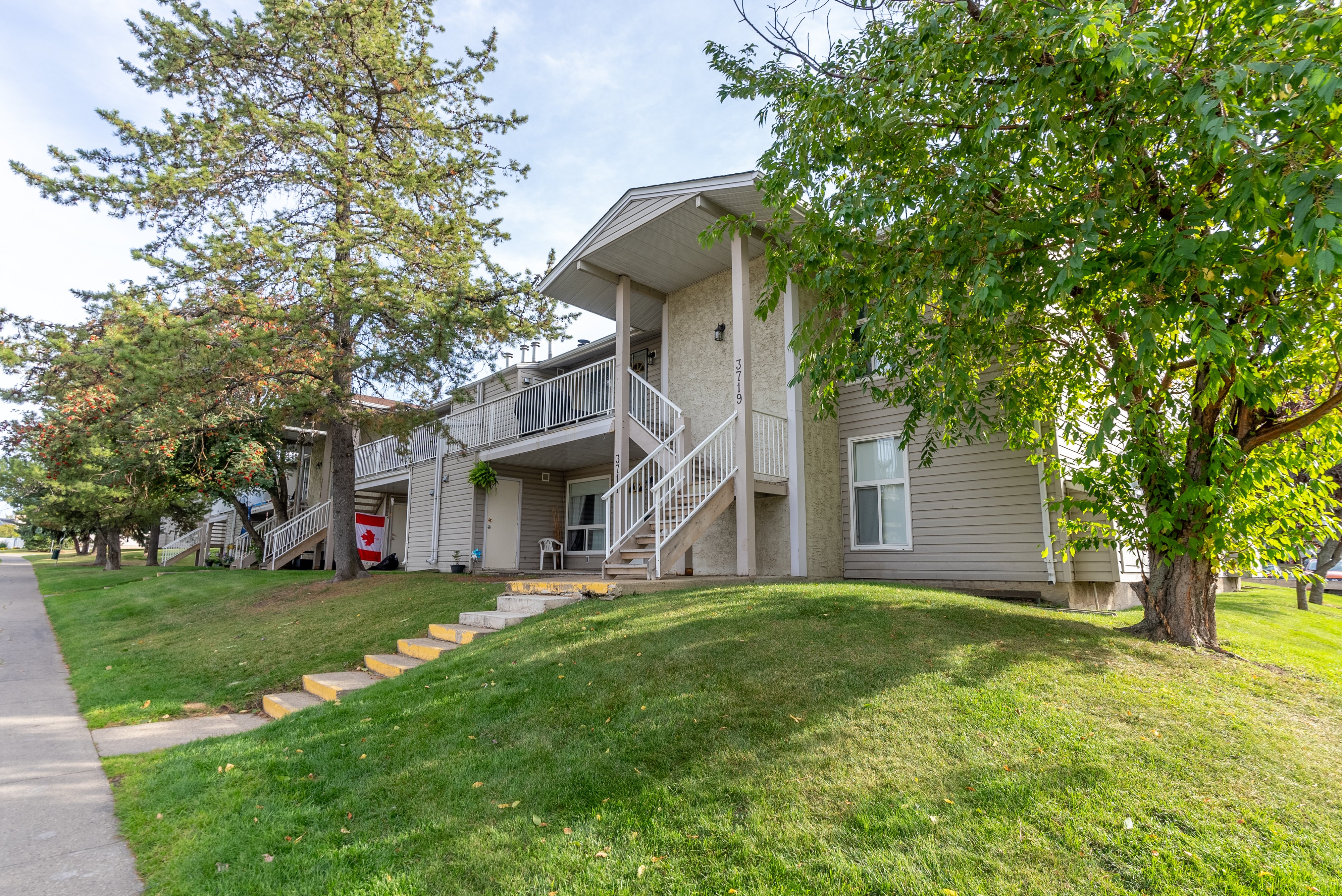 photo de la propriété pour le 3741 16A Ave. NW, Edmonton