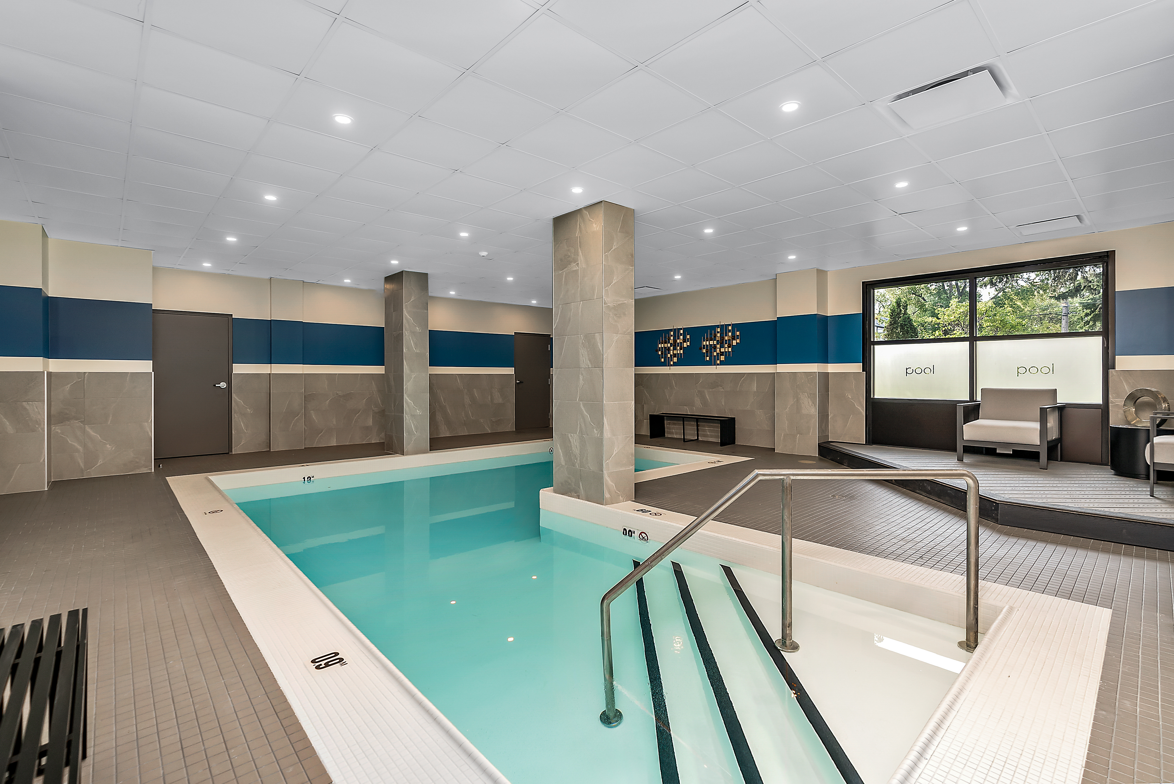 photo de la propriété pour le 11230 St.Albert Trail, Edmonton